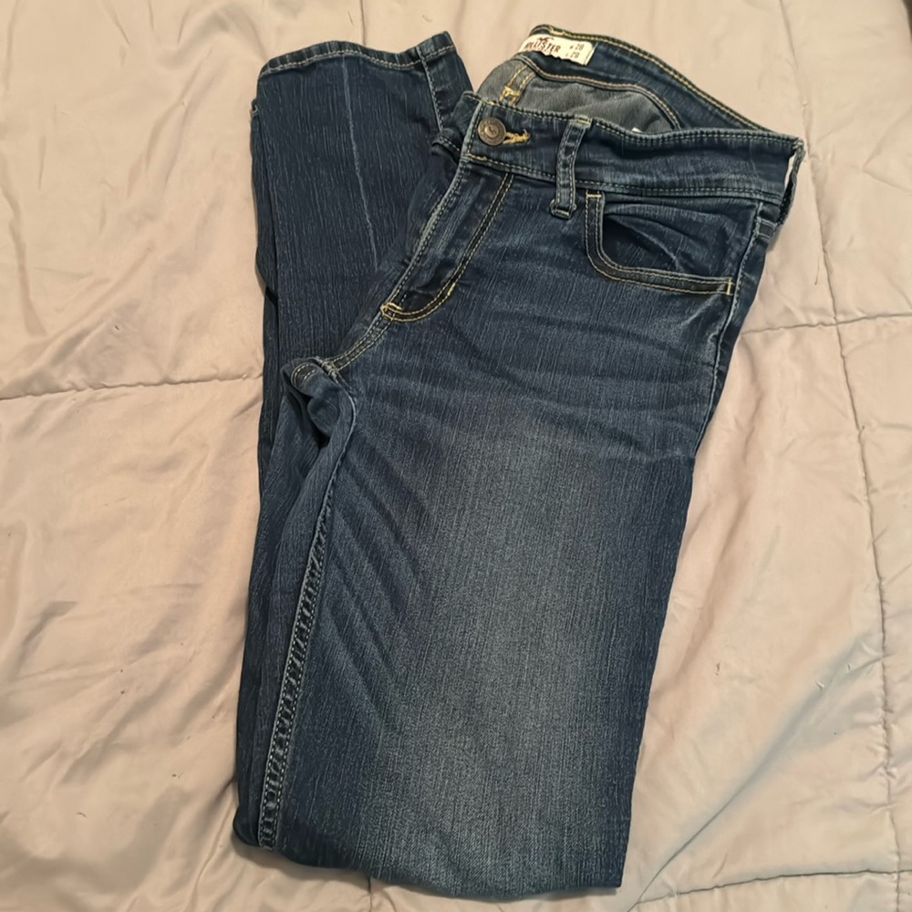 Hollister size 7